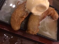 香蕉油条甜品-Naughty Nuri’s Phuket
