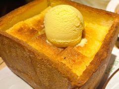 面包诱惑-绿茶餐厅(同成街华联店)