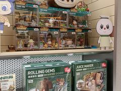 -泡泡玛特POPMART(黄岛新城吾悦店)