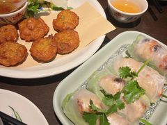 -大头虾越式风味餐厅(光明广场店)