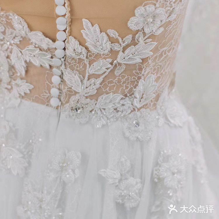 因为要给来宾来一个眼前一亮的感觉哦