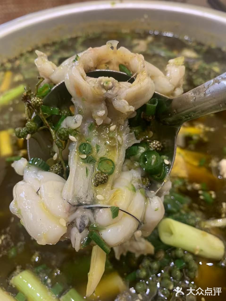 谁懂！这家店的蛙让我连炫三碗饭