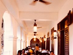 大堂-星巴克臻选(广州沙面店)