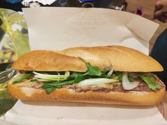 -Bánh Mì Huynh Hoa
