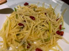香菜梗炝土豆丝-绿茶餐厅(华联万柳店)