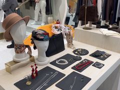 -Her Sight设计师女装集合店(静安华山路店)