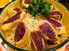 -Chom Cafe and Restaurant