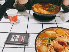 -肥汁米蘭香港米线(长宁来福士店)