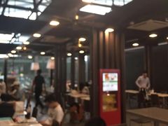 大堂-麦当劳(深圳北站高铁店)