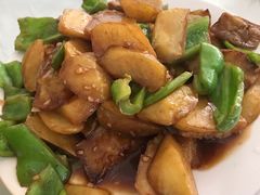 烧茄子-何适山庄 ·可团建(水长城P2停车场店)