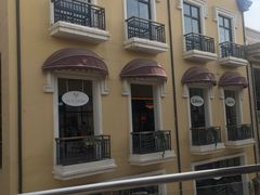 -王府井奥莱临潼小镇(临潼店)