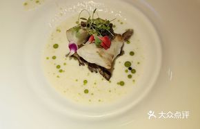 Pan-Seared Sea Bass with Creamy Sauce