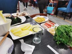 -楼外楼大刀肉传统火锅居(幸福街店)