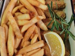 美式风味炸鸡翅配薯条-MIKAKU(万达广场上海宝山店)