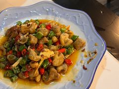 双椒肥肠-百年粉蒸牛肉