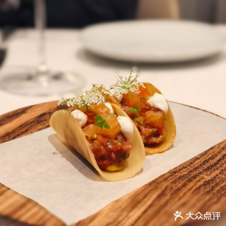 我还是愿意称偲厨为成都法餐综合第一！因为这两个人[得意]