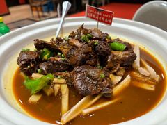 武汉黑鸭-辛香味烧鱼馆·非遗技艺·排骨红烧肉(光谷医药园店)