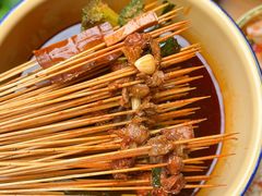 -拈签一笑黄牛肉辣卤串串