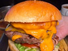 -鲨鱼美式餐厅酒吧Sharky