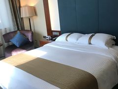 -上海浦东假日酒店
