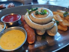 -MONICH牛排融合餐厅(和义大道购物中心店)