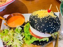 网红瀑布牛肉菠萝包-肥韬茶餐厅(南山mini店)