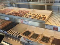 -读酥世家(松江新城地铁站店)