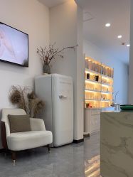 -柒朵科技美肤中心