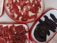 -毛辣果·贵州红酸汤牛肉火锅(西单店)