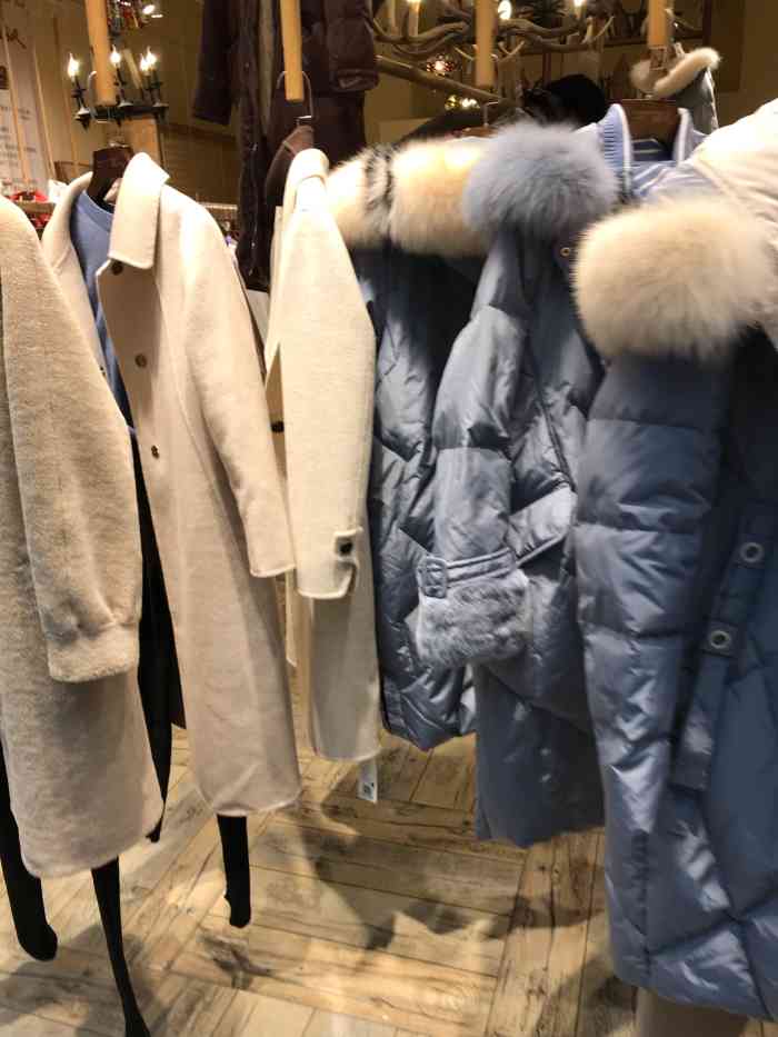 无锡橙v有特权#这家漫行人是在荟聚购物中心广场三楼这里的.