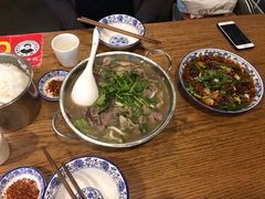 -杨三孃跷脚牛肉(西外棕榈岛店)