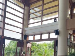 -亚龙湾喜来登·美景台大堂吧