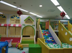 -孩子王(万达广场店)