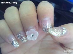 右手的，掉了一颗钻，我大拇指遮住了-浪漫美甲美睫