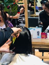 -发泽造型·烫发染发