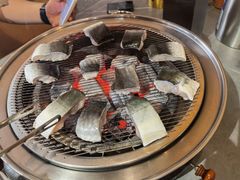 -围炉肉舍•炭烤活鳗•丹东海鲜烤肉(步行街店)