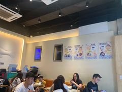 大堂-凯峰鱼汤米线(金利達店)