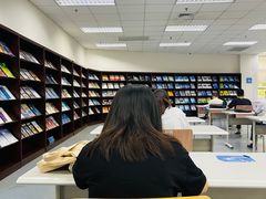 -南山图书馆(常兴路店)