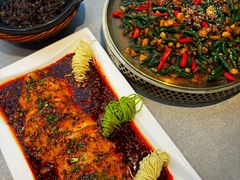 -有红鸡毛店·川菜(建设路店)