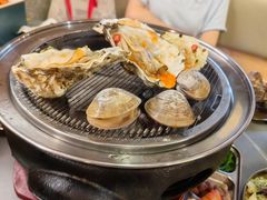 -围炉肉舍•炭烤活鳗•丹东海鲜烤肉(步行街店)