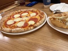 -城市大道红炉披萨烘焙坊