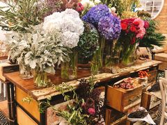 -FLOVIE FLORIST CAFE