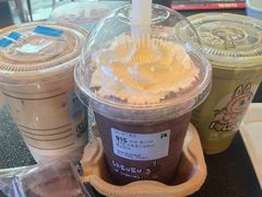 -瑞幸咖啡(新华百货宁阳广场店)