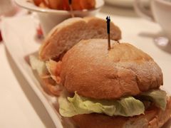 猪扒包配薯条-翠华餐厅(山顶道店)