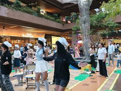 -瑞虹新天地月亮湾