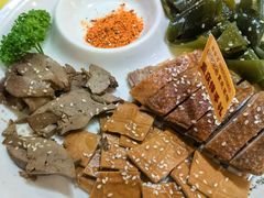 -郑百万·百万卤鹅重庆菜馆·家宴旗舰店(动物园店)