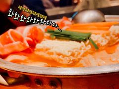 泡菜肥牛部队锅-春熙台韩国料理·章鱼肥牛(西丽店)