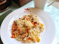 -丝路天山酒店(国际大巴扎店)
