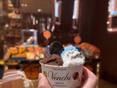 -VENCHI 闻绮(上海佛罗伦萨小镇店)