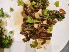 -蔼若春.传承三十年云南菜(金碧公园店)